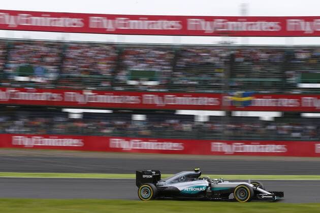 Motorsports: FIA Formula One World Championship WM Weltmeisterschaft 2016, Grand Prix of Japan, 6 Nico Rosberg (GER, Mercedes AMG Petronas Formula One Team), xHOCHxZWEIx