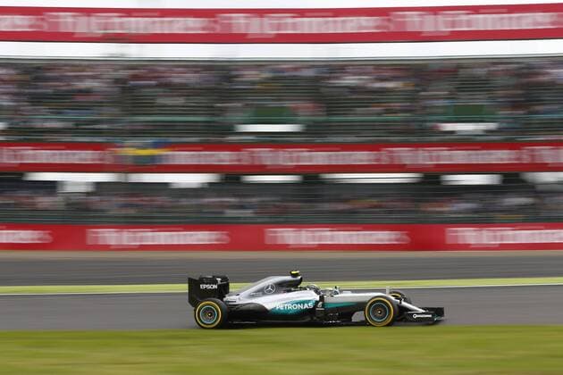 Motorsports: FIA Formula One World Championship WM Weltmeisterschaft 2016, Grand Prix of Japan, 6 Nico Rosberg (GER, Mercedes AMG Petronas Formula One Team), xHOCHxZWEIx