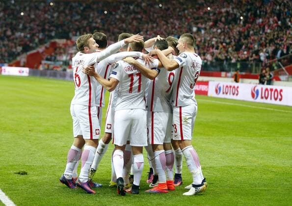 WARSZAWA STADION 08.10.2016 2018 POLSKA (BIALO-CZERWONE) - Danmark Robert Lewandowski 2:0 . FOT TOMASZxWANTULA NEWSPIX.PL WARSZAWA 08.10.2016 FOOTBALL MEN S QUALIFING GAME WORLD CUP 2018 POLAND - DENMARK TOMASZxWANTULA NEWSPIX.PL --- Newspix.pl FRANCE OUT!  161008WAN025