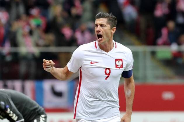 08.10.2016 WARSZAWA, WM Quali 2016 GROUP E Poland vs Danmark - ROBERT LEWANDOWSKI GOL FOTO JAKUBxPIASECKI CYFRASPORT NEWSPIX.PL --- Newspix.pl FRANCE OUT!  20161008CSJP3060