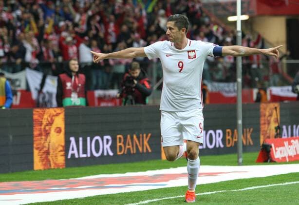 08.10.2016, Warszawa, 2018, Poland vs Danmark - Robert Lewandowski (POL), Poland - Denmark, World Cup 2018 qualifier, fot. TomaszxJastrzebowski Foto Olimpik NEWSPIX.PL --- Newspix.pl FRANCE OUT!  20161008toja48
