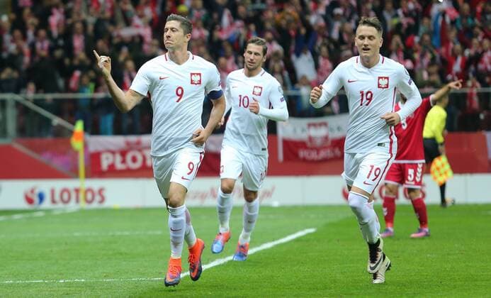 08.10.2016, Warszawa, 2018, Poland vs Danmark - Robert Lewandowski (POL), Poland - Denmark, World Cup 2018 qualifier, fot. TomaszxJastrzebowski Foto Olimpik NEWSPIX.PL --- Newspix.pl FRANCE OUT!  20161008toja96