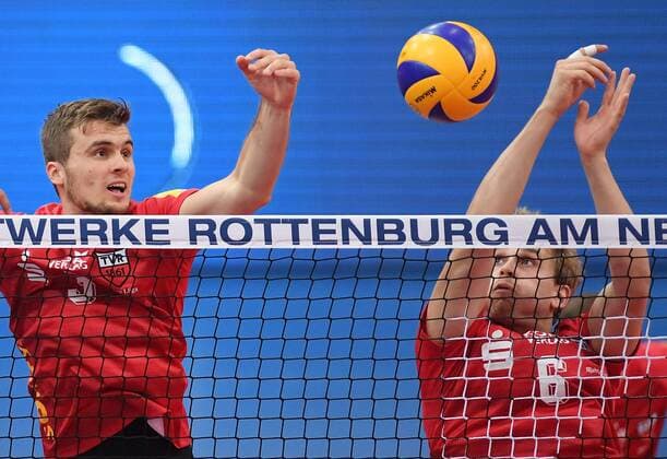 Volleyball 1. Bundesliga Saison 2016 2017 Testspiel TV Rottenburg - TV Ingersoll Buehl 08.10.2016 Block TV Rottenburg; Philipp Jankowski (li) und Friederich Nagel 