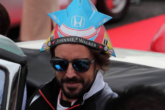 Japanese Grand Prix, Suzuka 6 - 9 October 2016 09.10.2016 - Fernando Alonso (ESP) McLaren Honda MP4-31 at drivers parade 