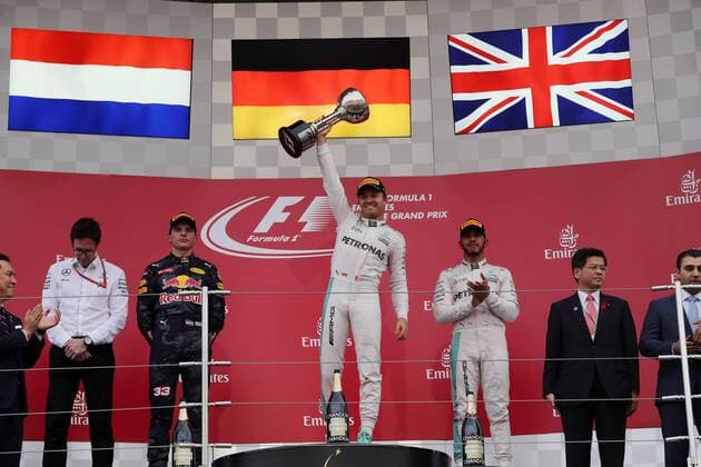 Japanese Grand Prix, Suzuka 6 - 9 October 2016 09.10.2016 - Race, 2nd position Max Verstappen (NED) Red Bull Racing RB12, Nico Rosberg (GER) Mercedes AMG F1 W07 Hybrid race winner and 3rd position Lewis Hamilton (GBR) Mercedes AMG F1 W07 Hybrid 