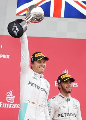 Motorsports: FIA Formula One World Championship WM Weltmeisterschaft 2016, Grand Prix of Japan, 6 Nico Rosberg (GER, Mercedes AMG Petronas Formula One Team), 44 Lewis Hamilton (GBR, Mercedes AMG Petronas Formula One Team), xHOCHxZWEIx