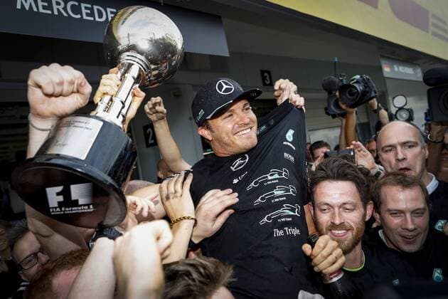 Themen der Woche - Sport Bilder des Tages - SPORT Motorsports: FIA Formula One World Championship WM Weltmeisterschaft 2016, Grand Prix of Japan, 6 Nico Rosberg (GER, Mercedes AMG Petronas Formula One Team), xHOCHxZWEIx