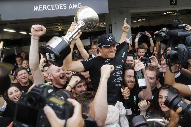 Motorsports: FIA Formula One World Championship WM Weltmeisterschaft 2016, Grand Prix of Japan, 6 Nico Rosberg (GER, Mercedes AMG Petronas Formula One Team), xHOCHxZWEIx