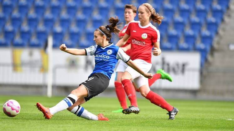 Torschuss Annabel Jäger ( DSC Arminia Bielefeld) (14), DFB Pokal : DSC Arminia Bielefeld - FSV Gütersloh, xmkx
