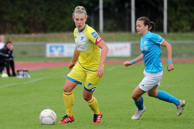 v.li.: Kristin Demann (TSG, 4), Charoula Dimitriou (Sindelfingen, 5), Fussball, DFB-Pokal der Frauen, VfL Sindelfingen - TSG 1899 Hoffenheim, xozx