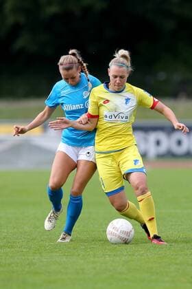 Madlen Weinhardt ( VfL Sindenfingen ) Kristin Demann ( TSG 1899 Hoffenheim ), VfL Sindelfingen vs. TSG 1899 Hoffenheim, Frauen, DFB Pokal 2.Runde, 09.10.2016, Foto:Langer EibnerPressefoto Sindelfingen Copyright: xLanger Eibner-Pressefotox EP_HLR