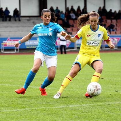 Athanasia Moraitou ( VfL Sindenfingen ) Nicole Billa ( TSG 1899 Hoffenheim ), VfL Sindelfingen vs. TSG 1899 Hoffenheim, Frauen, DFB Pokal 2.Runde, 09.10.2016, Foto:Langer EibnerPressefoto Sindelfingen Copyright: xLanger Eibner-Pressefotox EP_HLR