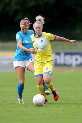 Madlen Weinhardt ( VfL Sindenfingen ) Kristin Demann ( TSG 1899 Hoffenheim ), VfL Sindelfingen vs. TSG 1899 Hoffenheim, Frauen, DFB Pokal 2.Runde, 09.10.2016, Foto:Langer EibnerPressefoto Sindelfingen Copyright: xLanger Eibner-Pressefotox EP_HLR