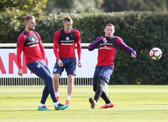 England s Wayne Rooney in action with Jordan Henderson during training at Tottenham Hotspur Training Centre, London. Picture date October 10th, 2016 Pic David Klein Sportimage EDITORIAL USE ONLY. No use with unauthorised audio, video, data, fixture lists, club league logos or live services. Online in-match use limited to 120 images, no video emulation. No use in betting, games or single club league player publications.