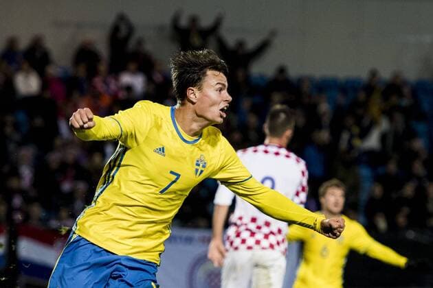 Melker Hallberg - Trelleborg, Schweden - Fussball, U21, EM Quali, Nationalteam Länderspiel, Schweden vs. Kroatien.  Copyright: PETTERxARVIDSON BB161010PA130