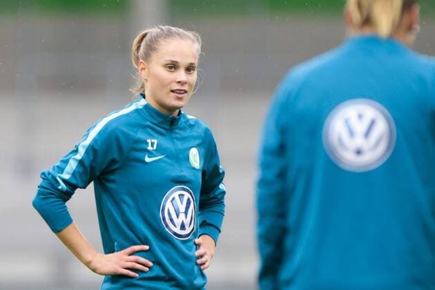 Ewa Pajor Porträt, Portrait, lächelt, Fussball, UEFA Women s Champions League, Abschlusstraining VfL Wolfsburg, xtgx