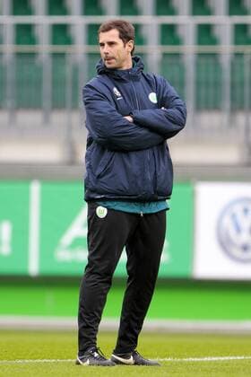 Ralf Kellermann (Trainer, coach, manager Wolfsburg) Freisteller, Einzelbild, Ganzkörper, Fussball, UEFA Women s Champions League, Abschlusstraining VfL Wolfsburg, xtgx