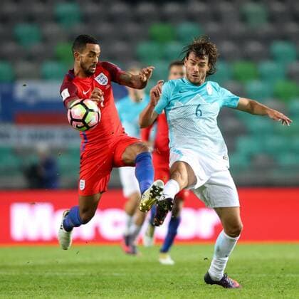 SOCCER - FIFA World Cup WM Weltmeisterschaft Fussball 2018 quali, SLO vs ENG LJUBLJANA,SLOVENIA,11.OCT.16 - SOCCER - FIFA World Cup 2018, european qualifiers, international match Länderspiel Slovenia vs England. Image shows Theo Walcott (ENG) and Rene Krhin (SLO). GEPAxpictures xMaticxKlansek