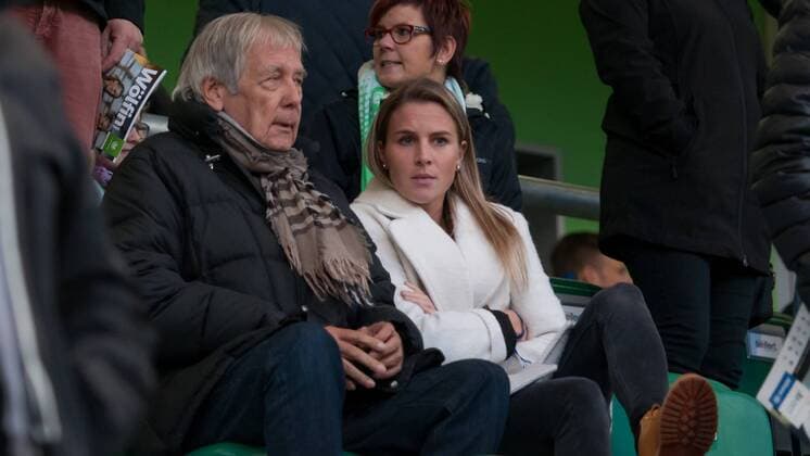 Ana-Maria Crnogorcevic (1. FFC Frankfurt, 21, m.) verfolgt das Spiel als Zuschauerin auf der Tribüne, Fussball, UEFA Women s Champions League, VfL Wolfsburg - Chelsea Ladies FC, xobx
