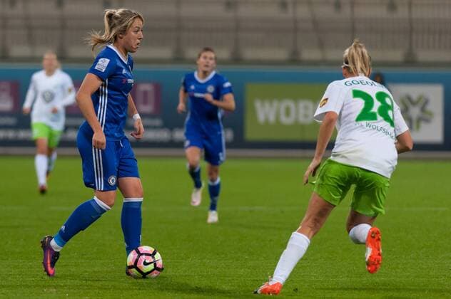Gemma Davison (Chelsea Ladies FC, 7) am Ball, Fussball, UEFA Women s Champions League, VfL Wolfsburg - Chelsea Ladies FC, xobx