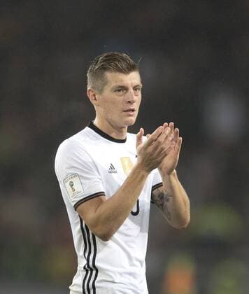 Toni KROOS (GER) Gestik Geste, klatscht, klatschend, Fussball Laenderspiel, WM-Qualifikation, Deutschland (GER) - Nordirland (NIR) 2:0, am 11.10.2016 Hannover Deutschland.