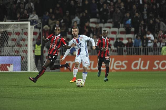 Olivier Kemen (lyon) - Dalbert (OGC Nice) FOOTBALL : OGC Nice vs Olympique Lyon - Ligue 1 - 14 10 2016 NorbertScanella 