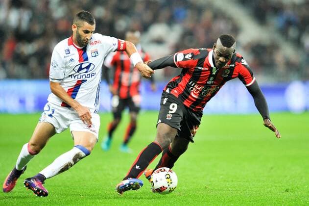 Fußball, OGC Nizza - Olympique Lyon 09 Mario BALOTELLI (nice) - 21 MAXIME GONALONS (ol) FOOTBALL : Nice vs Lyon - Ligue 1 - 14 10 2016 FEP 