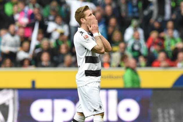 Fußball 1. Bundesliga 7. Spieltag Borussia Mönchengladbach - Hamburger SV am 15.10.2016 im Borussia-Park in Mönchengladbach Andre Hahn ( Mönchengladbach ) nach verschossenem Elfmeter xRx