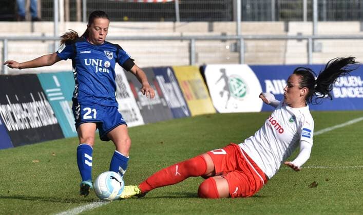 16.10.2016, xblx, Fussball 1.Bundesliga Damen, 1.FFC Frankfurt - USV Jena, emspor, v.l. Marie-Luise Herrmann (USV Jena), Peggy Nietgen (1.FFC Frankfurt) Frankfurt am Main