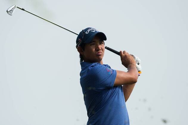 (161016) -- MACAO, Oct. 16, 2016 -- Thailand s Pavit Tangkamolprasert competes at the Venetian Macao Open Golf Tournament in Macao, south China, Oct. 16, 2016. Pavit Tangkamolprasert claimed the title by beating India s Anirban Lahiri in the play-off. ) (wll) (SP)CHINA-MACAO-GOLF-MACAO OPEN (CN) CheongxKamxKa 