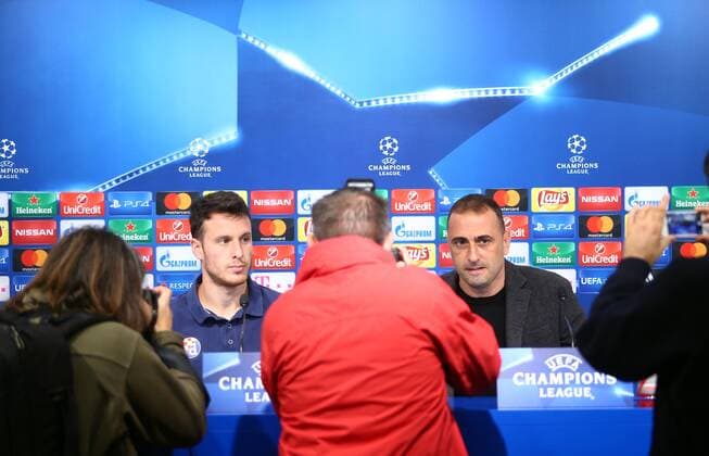 Fußball, CL, Dinamo Zagreb PK GNK Dinamo press conference PK Pressekonferenz 17.10.2016., Croatia, Zagreb - GNK Dinamo press conference before tomorrow s Champions League match against Sevilla. Ivaylo Petev and Angelo Henriquez.  SlavkoxMidzor PIXSELL