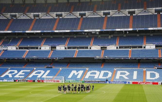 Fußball, CL, Legia Warschau Training Legia Warsaw s players during the training held at Santiago Bernabeu stadium in Madrid, Spain on 17 October 2016. Real Madrid will face Legia Warsaw at Santiago Bernabeu stadium in Madrid in a Champions League match on 18 October. Legia Warsaw s training !ACHTUNG: NUR REDAKTIONELLE NUTZUNG!  20161017-636123295877760682