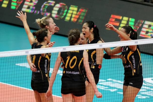 (161018) -- PASAY CITY, Oct. 18, 2016 -- China s Zhu Ting (2nd, R) celebrates with her VakifBank Istanbul teammates after scoring in a match against Hisamitsu Springs Kobe during the 2016 FIVB Women s Club World Championship WM Weltmeisterschaft in Pasay City, the Philippines, Oct. 18, 2016. VakifBank Istanbul won 3-1. ) (SP)PHILIPPINES-PASAY CITY-FIVB WOMEN S CLUB WORLD CHAMPIONSHIP RouellexUmali 