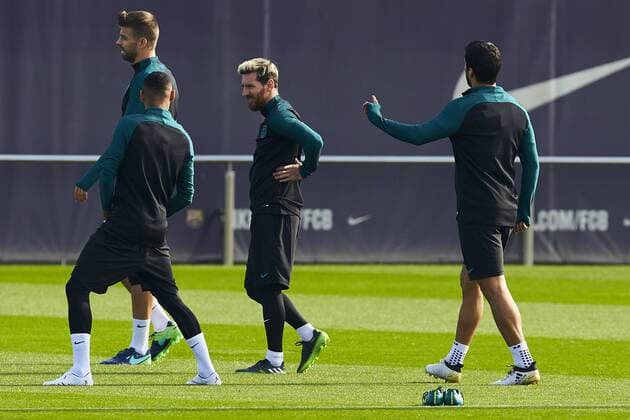 18.10.2016, xslx, Fussball UEFA Champions League, FC Barcelona Barca - FC Manchester City, emspor, v.l. Neymar da Silva Jr (FC Barcelona), Gerard Pique (FC Barcelona), Lionel Messi (FC Barcelona), Luis Suarez (FC Barcelona) Barcelona