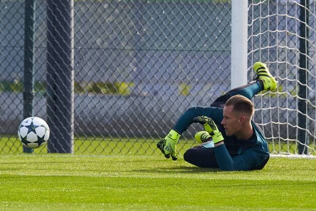 18.10.2016, xslx, Fussball UEFA Champions League, FC Barcelona Barca - FC Manchester City, emspor, v.l. Marc-Andre Ter Stegen (FC Barcelona) Barcelona