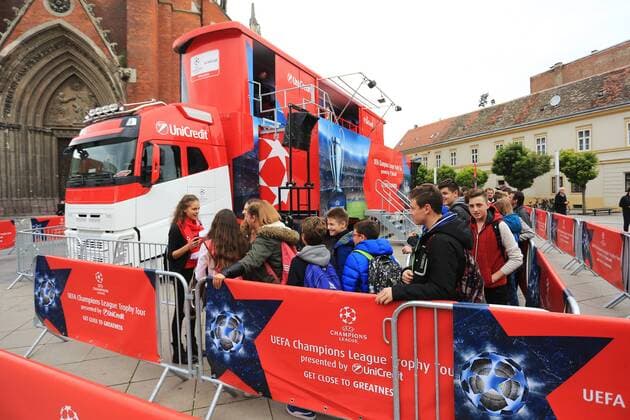 Champions League trophy - Osijek, Croatia 18.10.2016., Osijek, Croatia - At pope John Paul II square is exposed Champions League trophy. The trophy will be exposed for two days and football fans can be photographed with the trophy.  DavorxJavorovic PIXSELL