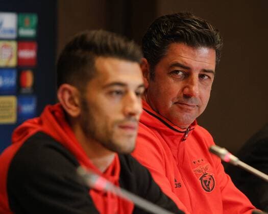 October 18, 2016 - Kiev, Ukraine - Head coach of S.L. Benfica Rui VitoÂ³ria gives press conference PK Pressekonferenz ahead of Champions League Group B match with FC Dynamo Kyiv at NSK Olimpiyskyi in Kyiv, Ukraine, October 18, 2016. SL Benfica Press Conference - UEFA Champions League  - ZUMAn230 20161018_zaa_n230_036