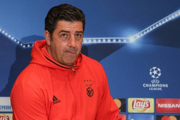 October 18, 2016 - Kiev, Ukraine - Head coach of S.L. Benfica Rui VitoÂ³ria gives press conference PK Pressekonferenz ahead of Champions League Group B match with FC Dynamo Kyiv at NSK Olimpiyskyi in Kyiv, Ukraine, October 18, 2016. SL Benfica Press Conference - UEFA Champions League  - ZUMAn230 20161018_zaa_n230_038