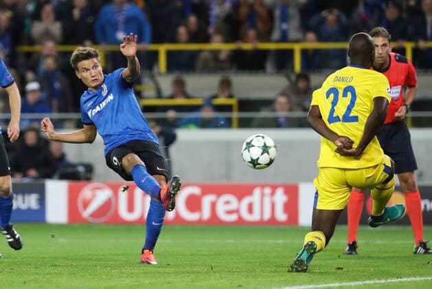 Club s Jelle Vossen scoring the 1-0 goal and during the third game of the group stage of the UEFA Champions League competition between Belgian first division soccer team Club Brugge KV and Portugese club FC Porto in Brugge, Tuesday 18 October 2016. VIRGINIExLEFOUR  x04959725x