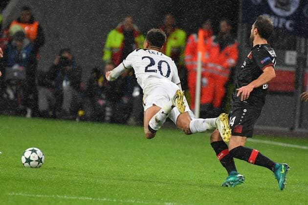GER, Bayer Leverkusen (GER) vs. Tottenham Hotspur (GBR) 18.10.2016, BAYARENA, Leverkusen, Gruppe E, GER, Bayer Leverkusen (GER) vs. Tottenham Hotspur (GBR) im Bild:Dele Alli (Tottenham Hotspur 20), gegen Admir Mehmedi (Leverkusen 14), Foto © nordphoto Meuter nordphotox xMeuter