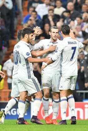 Gareth Bale (Real Madrid) celebrates scoring a goal during the UEFA Champions League match between Real Madrid and Legia Warszawa played at Estadio Santiago Bernabeu, Madrid - FOTO : J.M.Colomo  xJ.M.Colomox xx