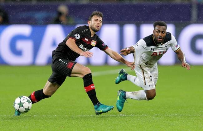 GER, UEFA CL, Bayer 04 Leverkusen (GER) vs Tottenham Hotspur (GB) 18.10.2016, BayArena, Leverkusen, GER, UEFA CL, Bayer 04 Leverkusen (GER) vs Tottenham Hotspur (GB) Admir Mehmedi (Leverkusen), Danny Rose (Tottenham) nordphotoxBratic