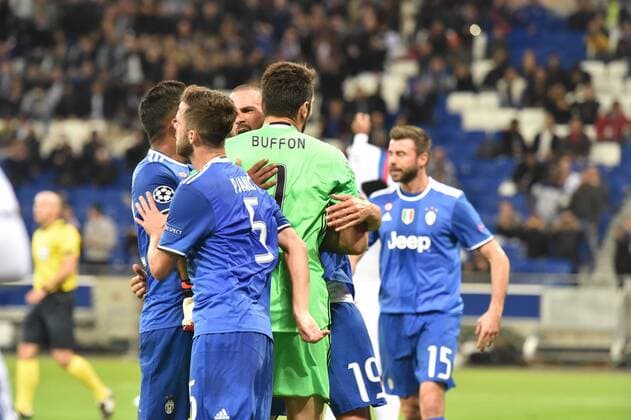 Gianguli Buffon - Fussball, Champions League, Olympique Lyon vs. Juventus Turin - 18 10 2016 FredericChambert Panoramic 