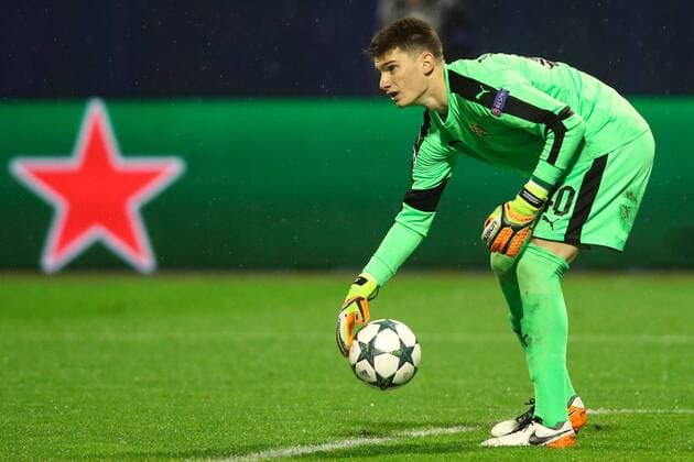 SOCCER - CL, Zagreb vs Sevilla ZAGREB,CROATIA,18.OCT.16 - SOCCER - UEFA Champions League, group stage, GNK Dinamo Zagreb vs Sevilla FC. Image shows Dominik Livakovic (Zagreb). GEPAxpictures xMaticxKlansek