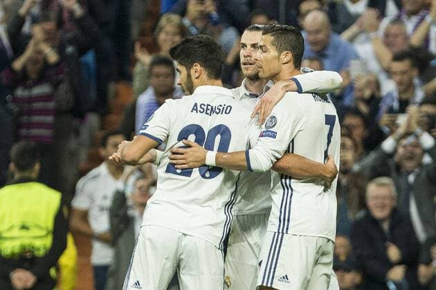 Real Madrid s Garet Bale Real Madrid s Cristiano Ronaldo Real Madrid s Marco Asensio during the match of UEFA Champions League group stage between Real Madrid and Legia de Varsovia at Santiago Bernabeu Stadium in Madrid, Spain. October 18, 2016.  (20161018024)