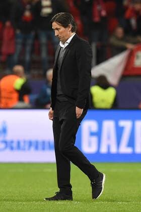 Fußball Champions League Gruppenphase 3. Spieltag Bayer Leverkusen - Tottenham Hotspur am 18.10.2016 in der BayArena in Leverkusen Roger Schmidt ( Trainer Leverkusen ) enttäuscht nach dem Spielende xRx