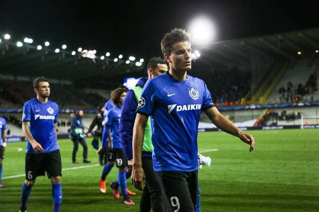 Club s Jelle Vossen and Club s players look dejected after the third game of the group stage of the UEFA Champions League competition between Belgian first division soccer team Club Brugge KV and Portugese club FC Porto in Brugge, Tuesday 18 October 2016. BRUNOxFAHY  x04960105x
