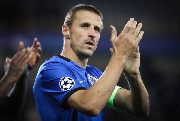 Club s Timmy Simons looks dejected after the third game of the group stage of the UEFA Champions League competition between Belgian first division soccer team Club Brugge KV and Portugese club FC Porto in Brugge, Tuesday 18 October 2016. VIRGINIExLEFOUR  x04960102x