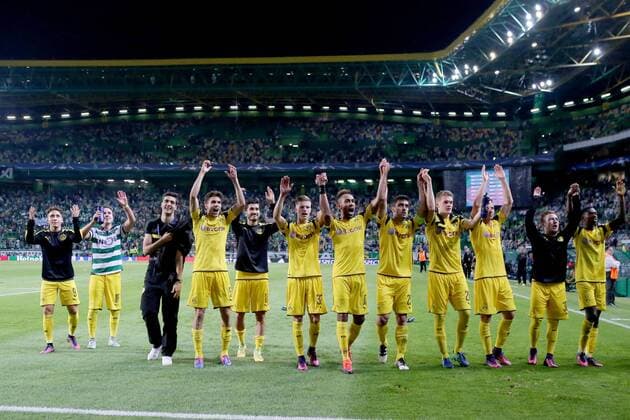 Bilder des Tages - SPORT Die Spieler feiern mit den Fans den Sieg, Sporting Lissabon vs. Borussia Dortmund , Fussball, Champions League, Gruppenphase, 18.10.2016, Lissabon Copyright: xLanger Eibner-Pressefotox EP_HLR