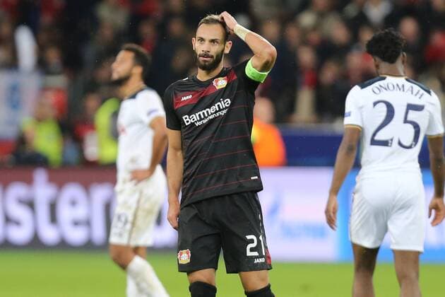 Oemer Toprak ( 21, Bayer 04 Leverkusen) enttaeuscht nach Spielende, Bayer 04 Leverkusen vs Tottenham Hotspur, Fussball, UEFA Champions League, 18.10.2016, Leverkusen Copyright: xDeutzmann Eibner-Pressefotox EP_CDN